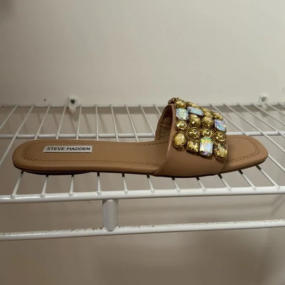 Worn once- in excellent condition. - Picture 2 of 2